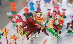 Người kể chuyện di sản bằng Tò He