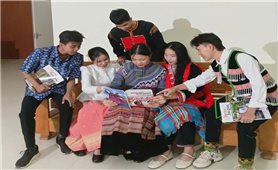 Chính sách hỗ trợ về thông tin cho Người có uy tín - Thực trạng và giải pháp
