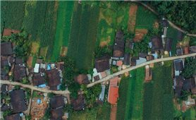 Nghề làm ngói đất của người Nùng Dín