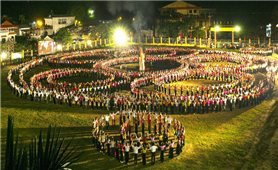 Nồng say xòe Thái Mường Lò