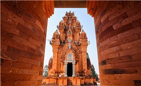 Giữ gìn và phát triển ngôi nhà chung của các dân tộc Việt Nam