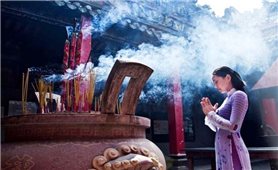 Văn hóa đi lễ chùa của người Việt: Nét đẹp tâm linh cần được giữ gìn