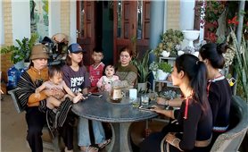 Lan tỏa thông tin bầu cử đến từng buôn làng, xứ đạo vùng biên