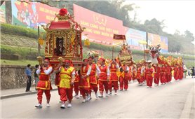 Ngày rằm tháng Giêng đi hội xuân đền Thượng
