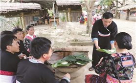 Giay cake - A cultural symbol of the Mong people