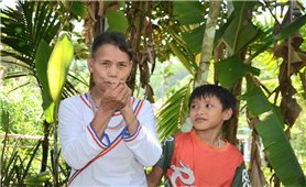 Nghệ nhân Hồ Thị Dé với tiếng kèn A Máp