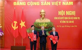 Trao các quyết định bổ nhiệm Trưởng Ban Tổ chức Trung ương, Chánh Văn phòng Trung ương Đảng