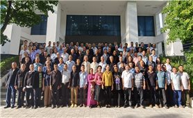 Thứ trưởng Nông Thị Hà gặp mặt đoàn đại biểu Người có uy tín trong đồng bào dân tộc thiểu số tỉnh Lào Cai.