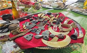What’s in the Khot bag of the Muong shaman?