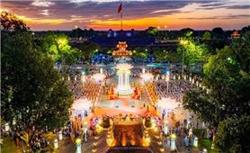 Lễ hội Hoa đăng “Ánh đạo vàng son - Hội tụ văn hóa, lan tỏa hòa bình