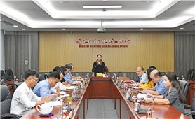 Thứ trưởng Nông Thị Hà làm việc với Vụ Pháp chế về đánh giá công tác 6 tháng đầu năm và triển khai nhiệm vụ 6 tháng cuối năm 2026