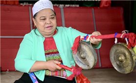 Người làm sống lại câu hát Đúm ở Yên Sơn