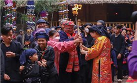 Văn hoá đã làm nên một bản làng hạnh phúc