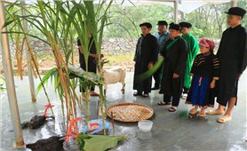 Cúng thần Rừng - Tín ngưỡng đẹp của người Pu Péo