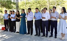 Bộ Dân tộc và Tôn giáo tri ân các Anh hùng liệt sĩ tại Quảng Trị