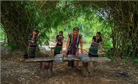 Trầm tích lịch sử, văn hóa trong tiếng đàn đá của người Mnông
