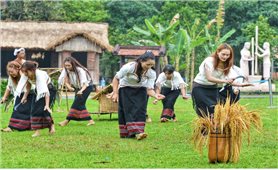 Nghệ nhân trẻ Touneh Ma Tina với tình yêu văn hóa Churu