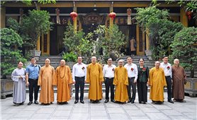Bộ trưởng Bộ Dân tộc và Tôn giáo Nguyễn Đình Khang chúc mừng Đại lễ Vu lan tại chùa Quán Sứ, Văn phòng Trung ương Giáo hội Phật giáo Việt Nam