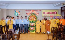 Thứ trưởng Bộ Dân tộc và Tôn giáo Nguyễn Hải Trung chúc mừng chư tôn giáo phẩm lãnh đạo Giáo hội Phật giáo Việt Nam nhân Đại lễ Vu lan PL.2570