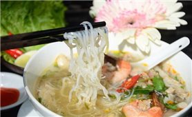 Song Thằn - loại bún lạ bên dòng sông Kôn