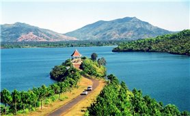 Biển Hồ - Mắt ngọc giữa đại ngàn Tây Nguyên