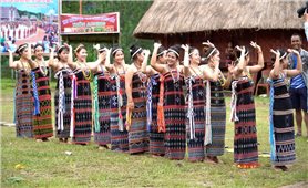 Tây Giang: Sôi nổi Ngày hội văn hóa Cơ-tu lần thứ I
