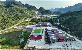 Ngôi trường mang sắc màu văn hóa Mông, Dao ở vùng biên Lào Cai