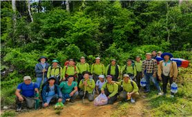 Những người giữ màu xanh đại ngàn