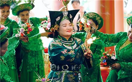 Tín ngưỡng thờ mẫu tam phủ di sản sống và sức sống văn hóa Việt Nam