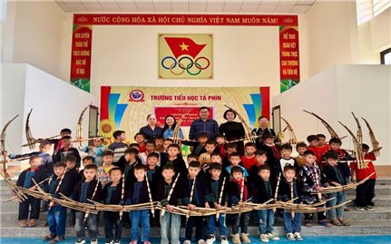 Trao truyền nghệ thuật khèn Mông
