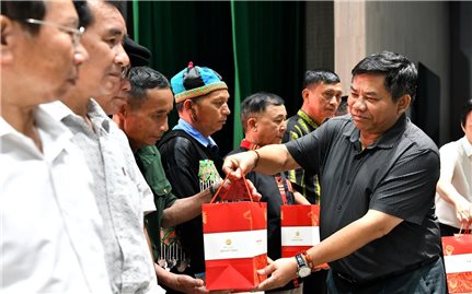 Người có uy tín Nghệ An kiến nghị mở rộng cơ hội việc làm cho thanh niên dân tộc thiểu số