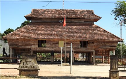 Giá trị cố kết cộng đồng từ ngôi nhà rông truyền thống của người Brâu