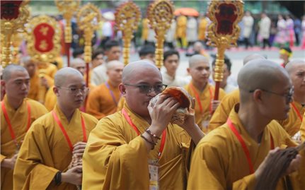 Nghi trượng trong nghi thức thỉnh rước Phật giáo