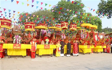 Hơn 3.000 người tham gia rước kiệu tại Lễ hội Văn hóa dân gian Phố Hiến