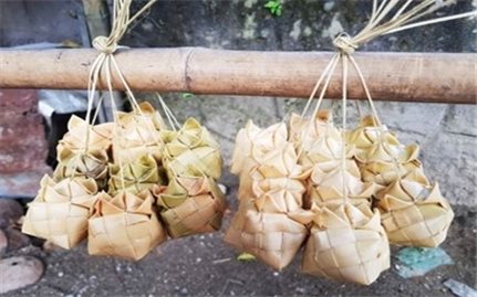 Nhớ hương vị bánh Kà tum của đồng bào Khmer