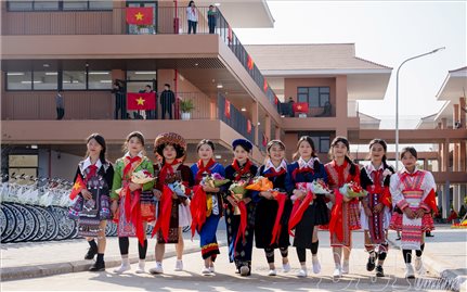 Tiếp tục thắp sáng niềm tin cho tương lai nơi biên cương Tổ quốc