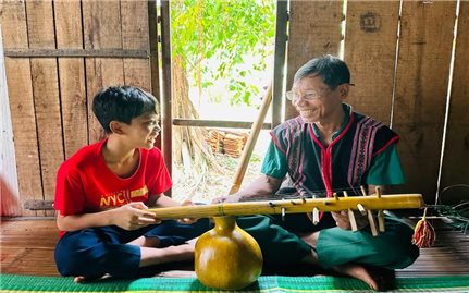 Vật dụng từ quả bầu khô - Bản sắc văn hóa được kiến tạo từ những điều bình dị