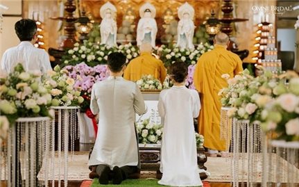 Learning about wedding ceremonies according to religious rituals