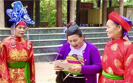 Nghệ nhân Bùi Thị Phiêu và hành trình gìn giữ tuồng cổ trên đất Mường Đòn