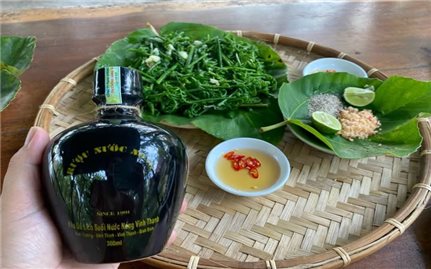 Rượu nước nóng - Hương vị thời gian của người Ba-na