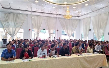 Phát huy vai trò người có uy tín trong cuộc chiến đẩy lùi ma túy ở vùng đồng bào dân tộc và tôn giáo