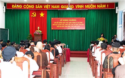Nâng cao kiến thức quốc phòng, an ninh cho chức sắc, chức việc các tôn giáo ở Đồng Tháp