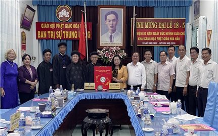 Lãnh đạo thành phố Cần Thơ chúc mừng Đại lễ kỷ niệm 87 năm Ngày Đức Huỳnh Giáo chủ khai sáng đạo Phật giáo Hòa Hảo