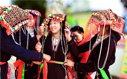 Trang phục của người Dao Quần Chẹt - Kho tri thức dân gian được lưu giữ trên từng tấm vải