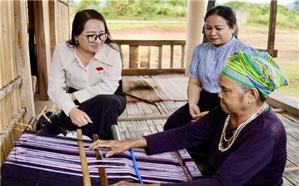 Bảo tồn văn hóa Hrê ở Ba Động