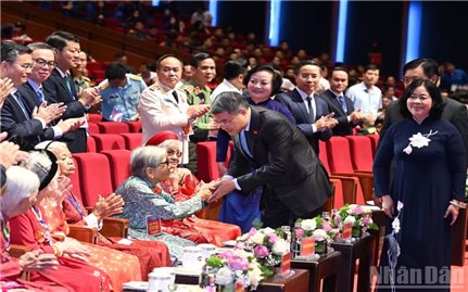 Thủ tướng Lê Minh Hưng dự Hội nghị Tri ân người có công với cách mạng toàn quốc năm 2026