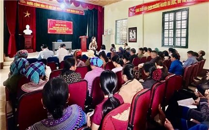 Nâng cao nhận thức pháp luật cho đồng bào vùng biên Sín Chéng