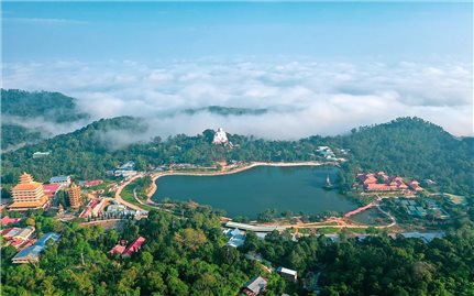Thiên Cấm Sơn - Nơi thiên nhiên, văn hóa và tâm linh hòa quyện