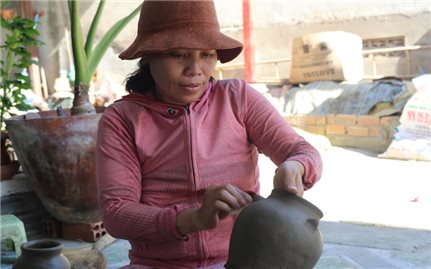 Gốm Bàu Trúc và dấu ấn người phụ nữ Chăm