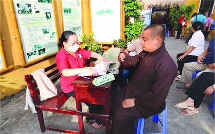 Tinh thần nhập thế và sẻ chia của một vị tu sĩ trẻ